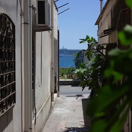 Salt Sea Taormina-naxos 10 Meters From The Sea * Giardini Naxos